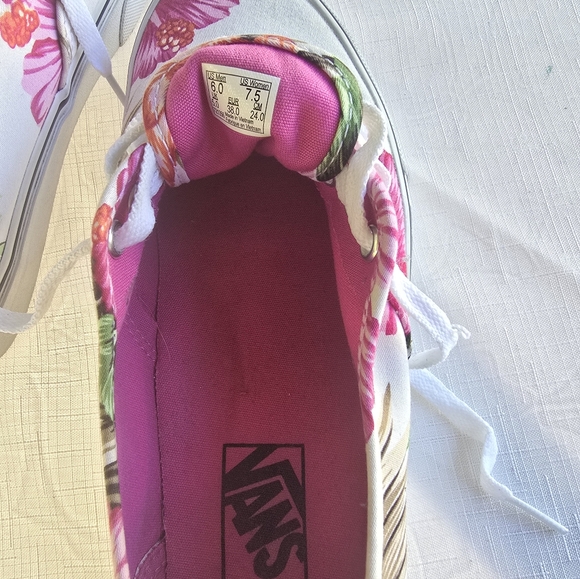 Vans Women's Pink Floral Canvas Sneakers 7.5 - Picture 7 of 8